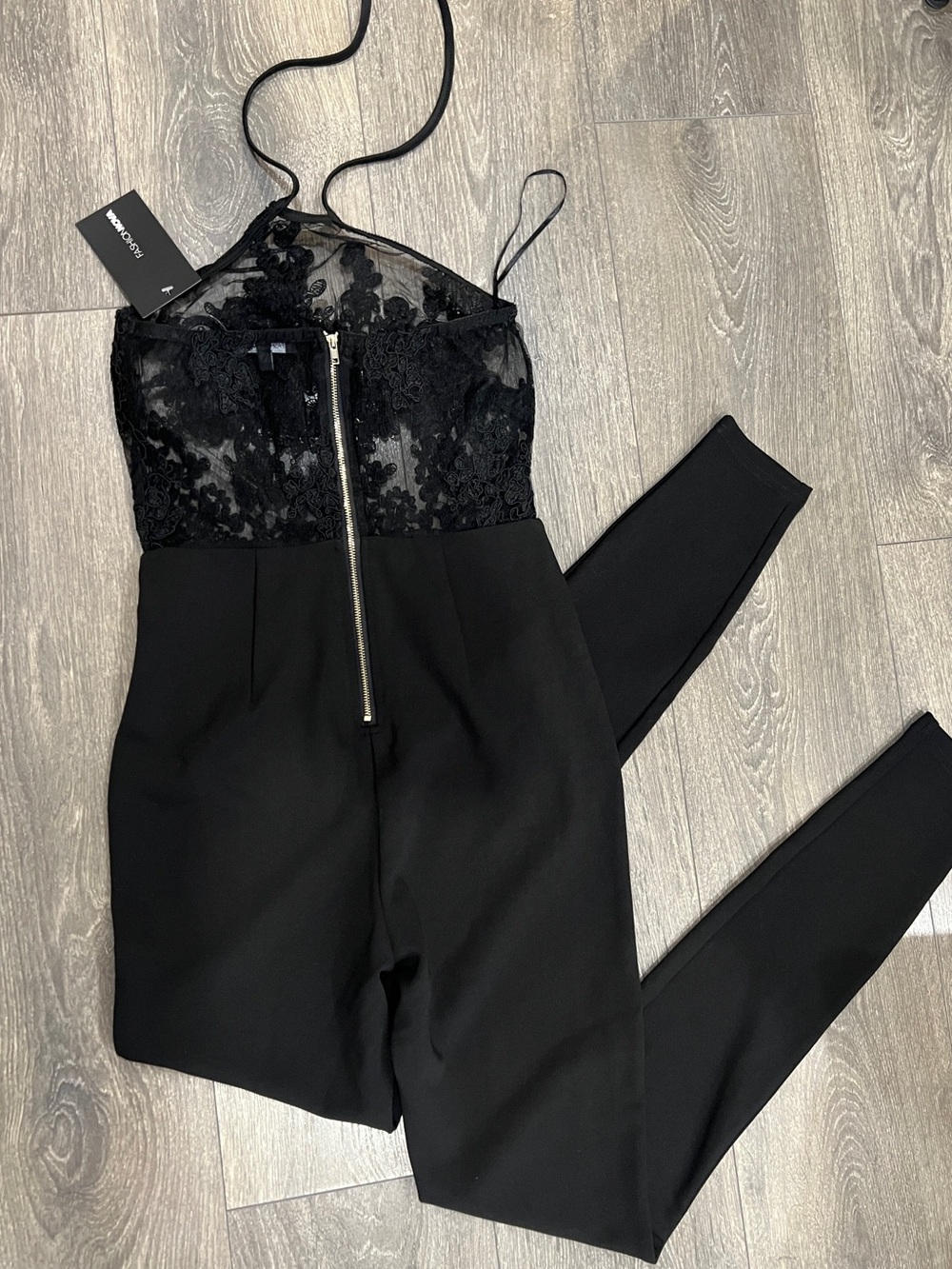 BNWT fashion nova black halter laced top jumpsuit - size XS - Picture 5 of 5